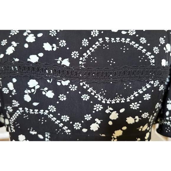 Free People Black White Floral Print Boho Dress Size 2 Ruffle Bell Sleeve - Picture 5 of 9